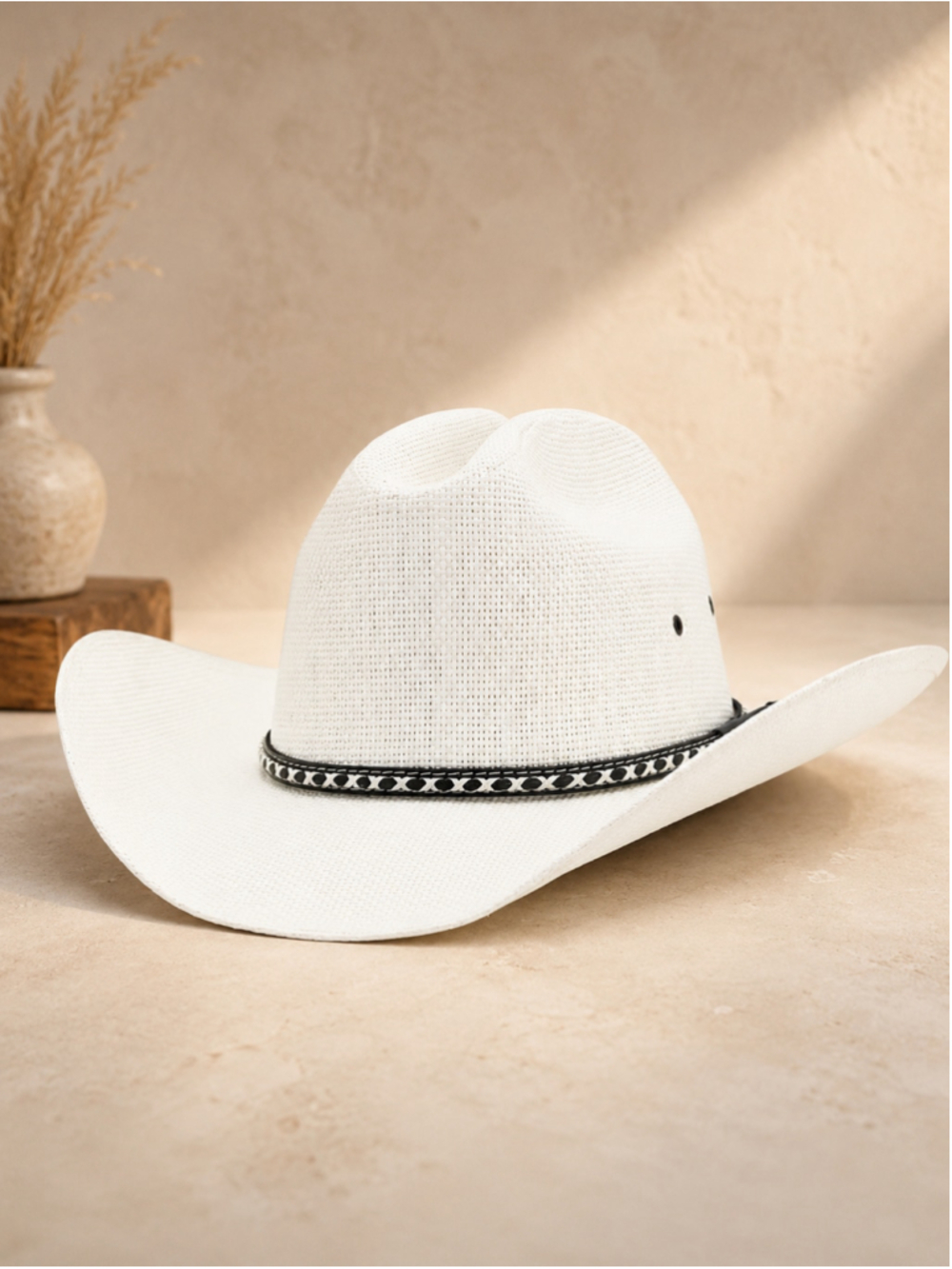 New White Straw Cowboy Hat – Cattleman Crease 4.1” Wide Brim – XL/XXL - Picture 5 of 9